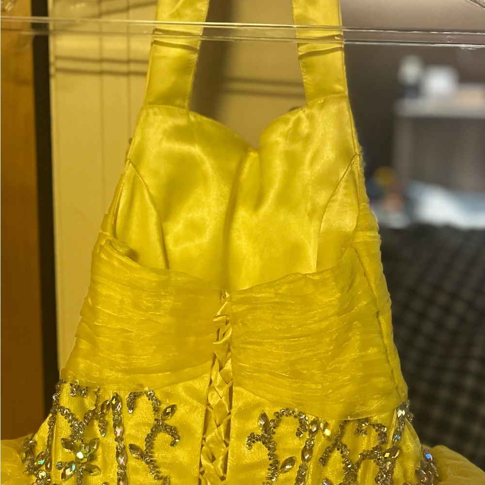 Gorgeous Ritzee Girls Pageant Dress Size 4. - Picture 6 of 7